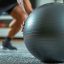 Le swiss ball : un outil polyvalent et efficace pour le renforcement musculaire